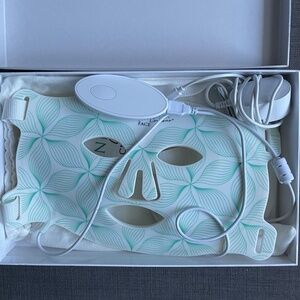 Omnilux Contour LED face mask